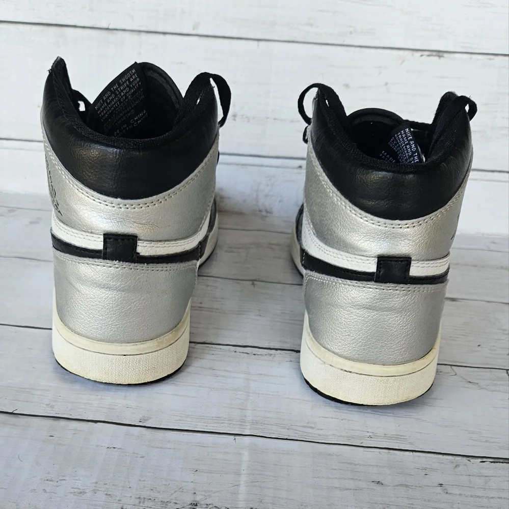 Nike Air Jordan 1 High 'Silver‎ Toe' Mens size 8